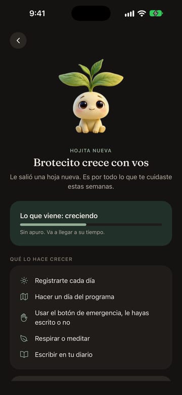 Pantalla de Brotecito en modo oscuro: el personaje en la etapa Hojita nueva y la lista de lo que lo hace crecer